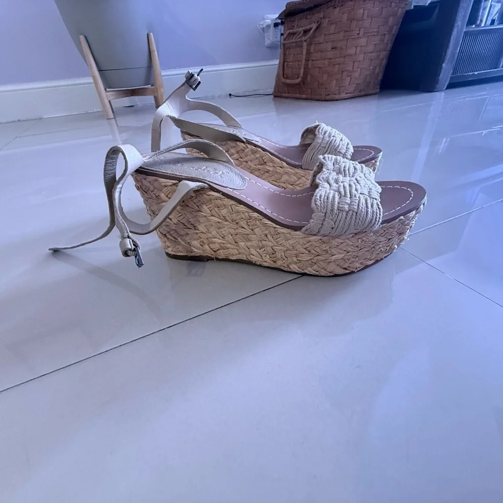 Splendid Cream Woven Espadrille Wedge Sandals size 6M